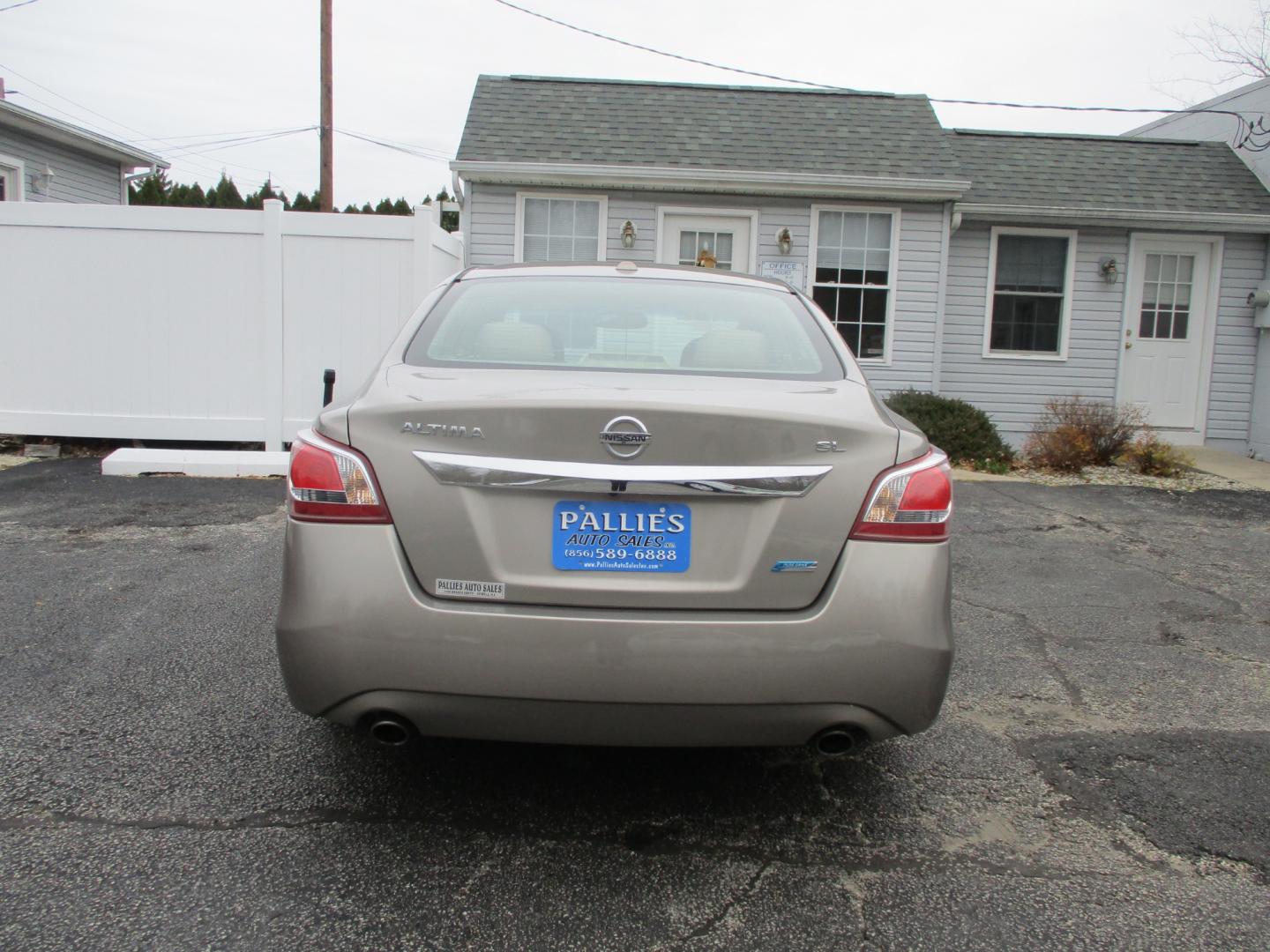 2013 GOLD Nissan Altima 2.5 S (1N4AL3AP8DN) with an 2.5L L4 DOHC 16V engine, AUTOMATIC transmission, located at 540a Delsea Drive, Sewell, NJ, 08080, (856) 589-6888, 39.752560, -75.111206 - Photo#6